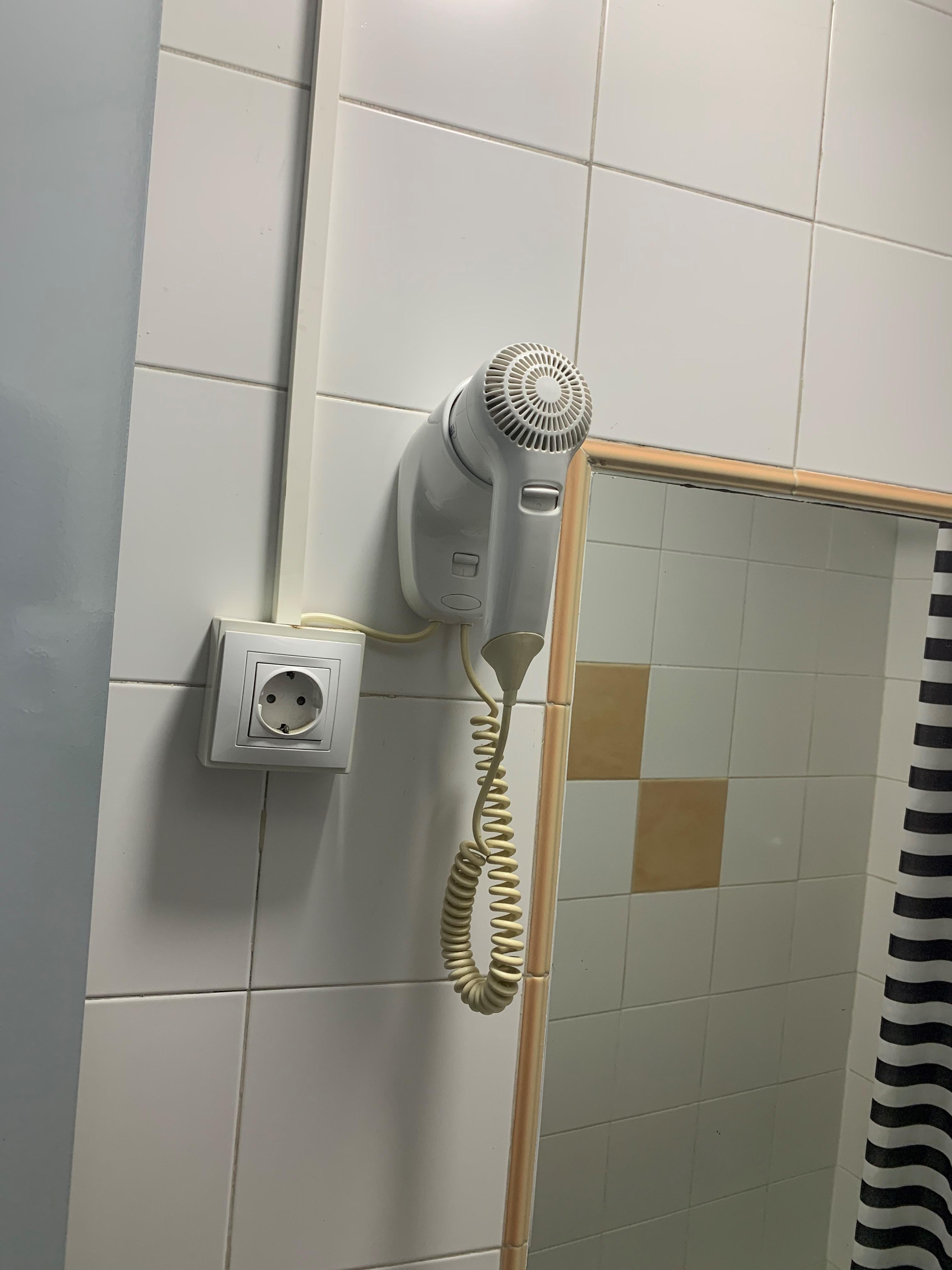 Hostal Alcobia Sevilla Bagian luar foto