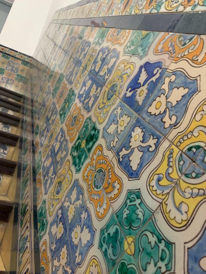 Hostal Alcobia Sevilla Bagian luar foto